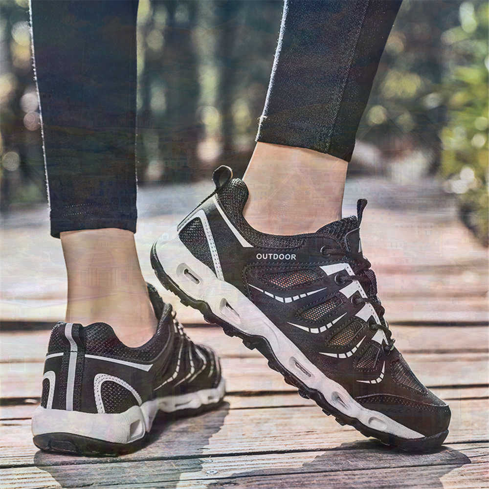 Sumer Round Tip Silver Sneaker - Office Tech Gift Ideas 评论和价格